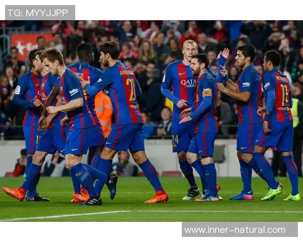 巴萨友谊赛小胜曼联神扑引发全场热议与争议判罚